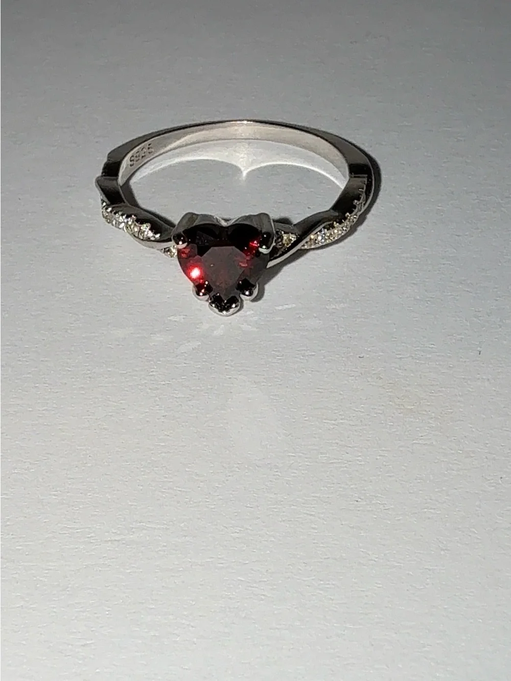 S925 Sterling Silver Red Heart CZ Twisted Band Ring Size 6